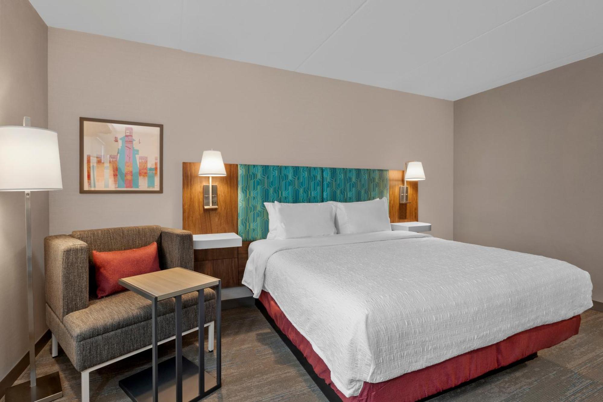 Hampton Inn By Hilton Cornwall Exterior photo