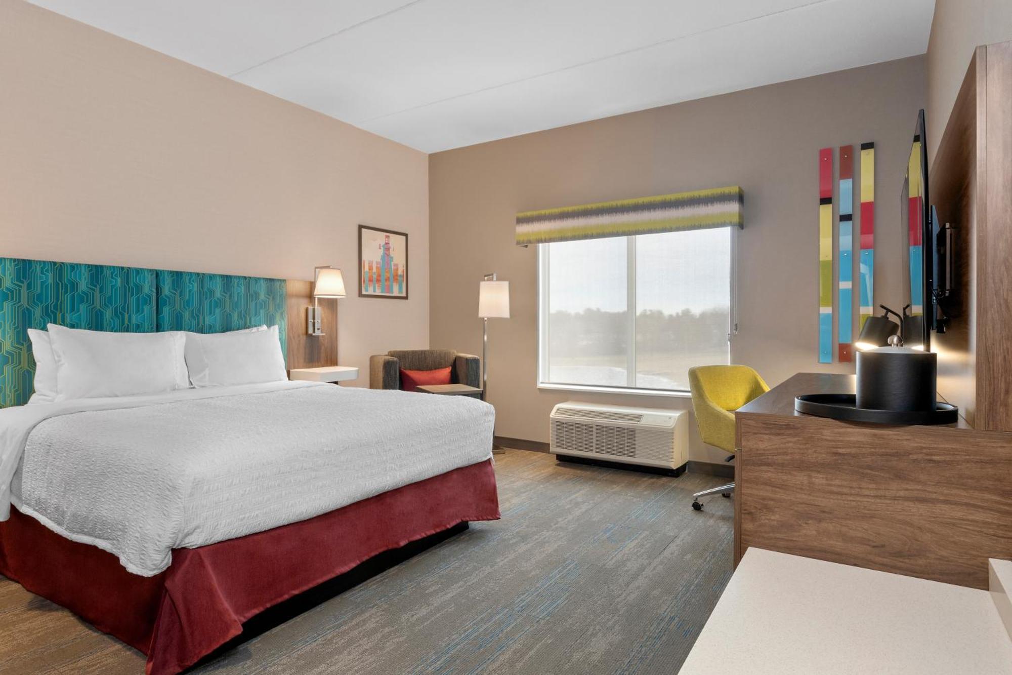 Hampton Inn By Hilton Cornwall Exterior photo